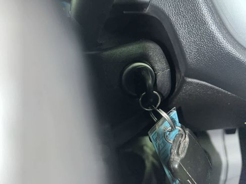 Used 2020 Chevrolet Colorado LT w/ Safety Package image 15