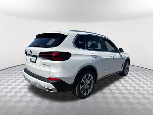 Certified 2024 BMW X5 xDrive50e w/ Premium Package AWD/4WD image 4
