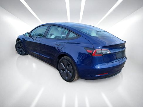 Used 2023 Tesla Model 3 Standard Range RWD image 5