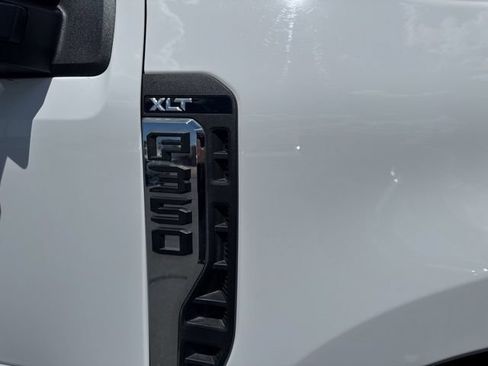 Used 2025 Ford F350 XLT AWD/4WD image 10
