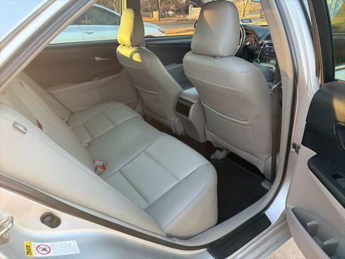 Used 2014 Toyota Camry LE image 14