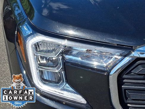 Used 2024 GMC Terrain SLE AWD/4WD image 9