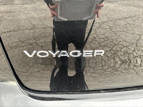 Used 2023 Chrysler Voyager LX FWD image 26