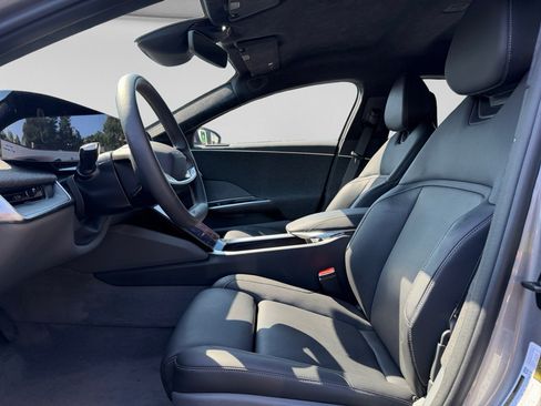 Used 2024 Lucid Air Touring AWD/4WD image 9