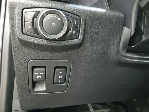 Used 2020 Ford F150 XLT w/ Equipment Group 302A Luxury AWD/4WD image 23