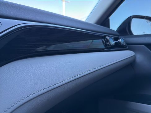 Used 2020 Toyota Camry LE image 37