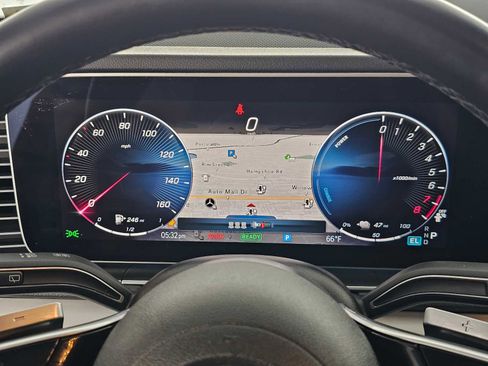 Used 2024 Mercedes-Benz GLE 450e GLE 450e Plug-In Hybrid image 25