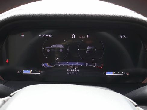 Used 2023 Jeep Grand Cherokee Limited w/ Trailer Tow Prep Group (B) AWD/4WD image 11