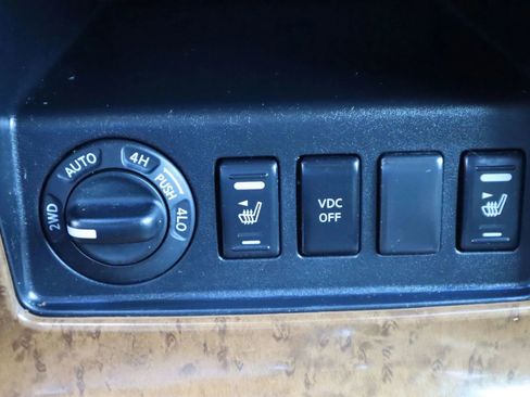 Used 2005 Nissan Pathfinder LE image 22