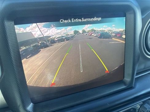 Used 2022 Jeep Wrangler Unlimited Sport image 34