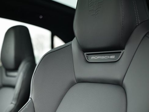 New 2025 Porsche Macan 4S Electric image 26