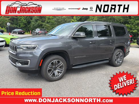 Used 2024 Jeep Wagoneer Series II w/ Flexible Seating Group RWD image 1