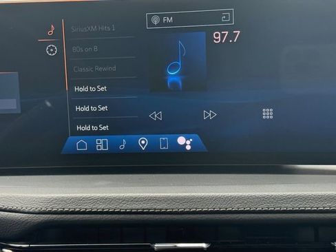 Used 2025 Cadillac XT4 Premium Luxury FWD image 8