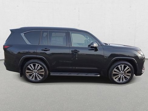 New 2026 Lexus LX 600 4WD w/ Appearance Package image 4