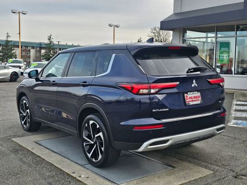 Used 2023 Mitsubishi Outlander SE image 7