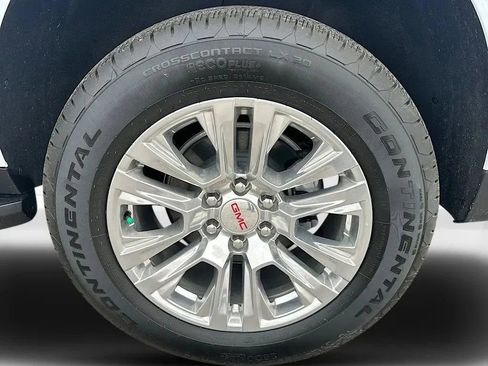 New 2026 GMC Yukon XL Denali w/ LPO, Floor Liner Package AWD/4WD image 35