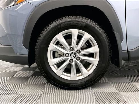 Used 2024 Toyota Corolla Cross LE FWD image 10