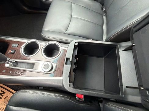 Used 2013 Nissan Pathfinder SL image 29