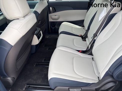New 2026 Kia Carnival EX FWD image 20