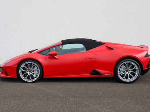 Used 2024 Lamborghini Huracan EVO AWD/4WD image 46