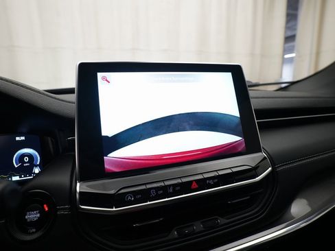 Used 2024 Jeep Compass Limited w/ High Altitude Package image 19