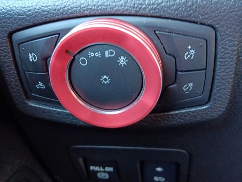 Used 2018 Ford F150 XLT w/ Equipment Group 302A Luxury image 19