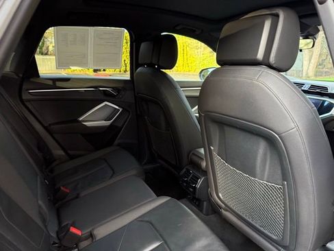 Used 2021 Audi Q3 2.0T Premium image 27