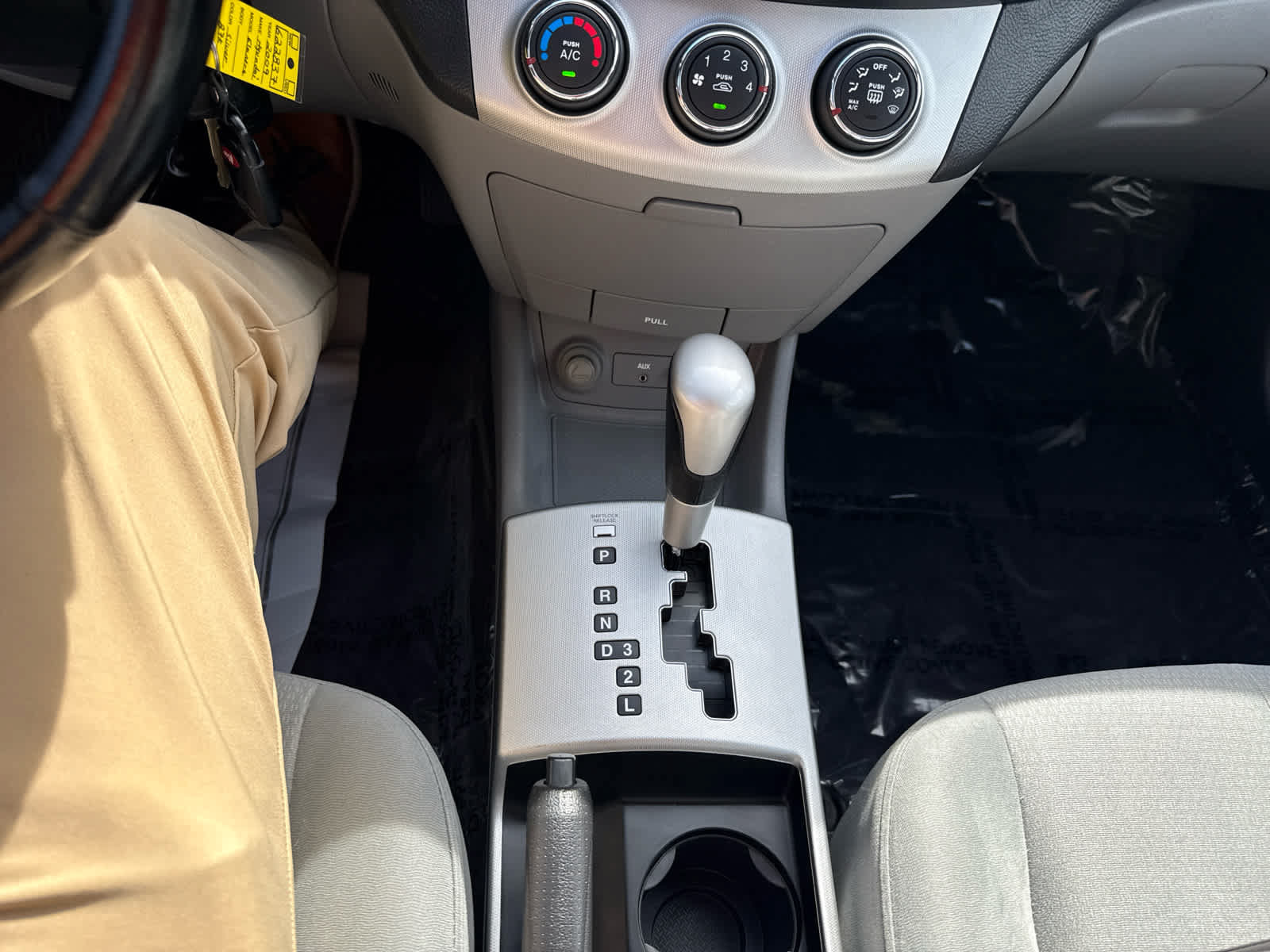 Used 2009 Hyundai Elantra SE FWD image 21