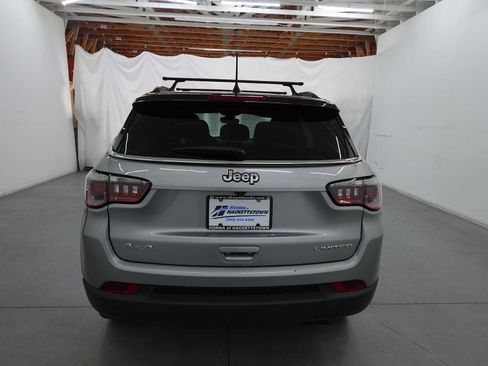 Used 2019 Jeep Compass Limited AWD/4WD image 6