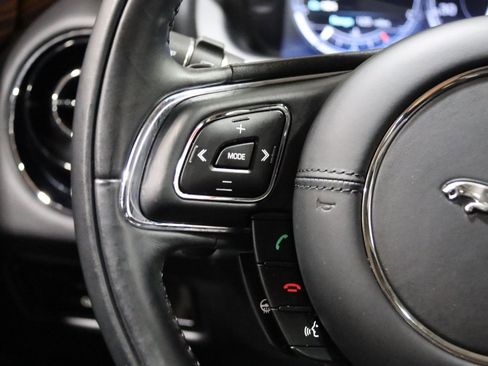 Used 2014 Jaguar XJ L Portfolio image 50