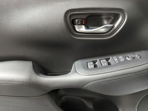 New 2026 Honda HR-V LX image 13