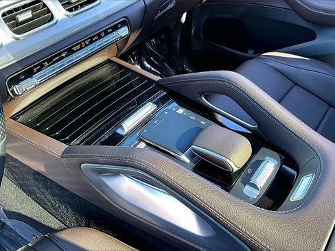 Used 2022 Mercedes-Benz GLS 450 4MATIC w/ AMG Line Exterior image 16