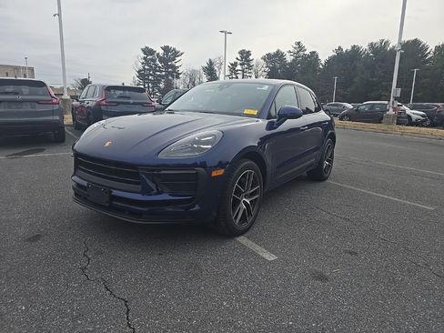 Used 2022 Porsche Macan image 4