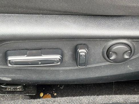 Certified 2023 Honda Accord EX image 5