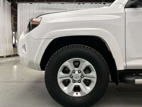 Used 2016 Toyota 4Runner 4WD image 22