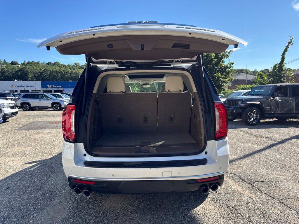 Used 2023 GMC Yukon Denali AWD/4WD image 6
