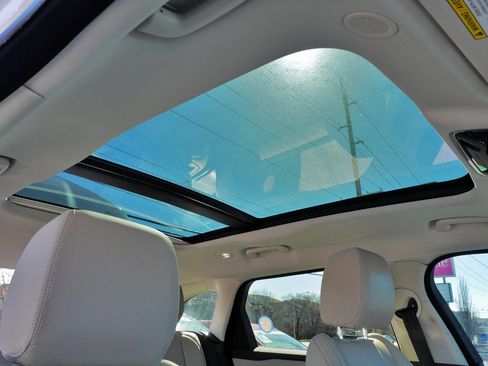 Used 2023 Land Rover Range Rover Velar S image 15