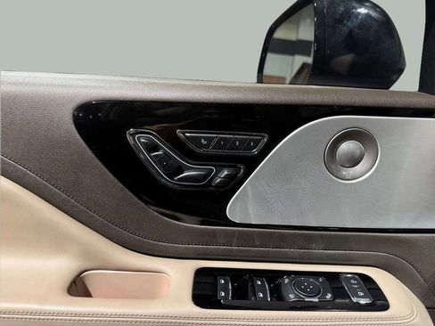 Certified 2023 Lincoln Aviator Reserve w/ Equipment Group 201A image 9