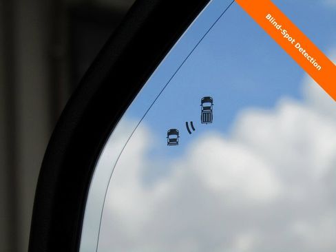 Used 2022 Ford F150 Lariat w/ Equipment Group 502A High image 8