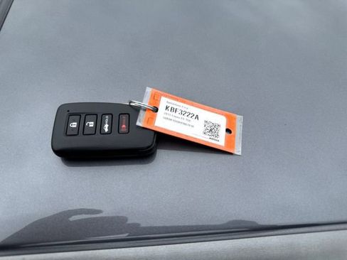 Used 2017 Lexus ES 350 350 w/ Navigation System Package image 29