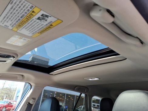 Certified 2023 Subaru Outback Limited AWD/4WD image 8
