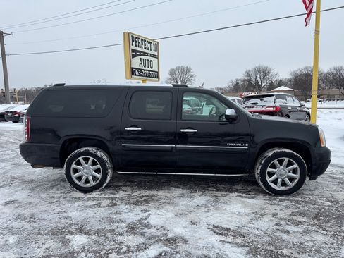 Used 2008 GMC Yukon XL Denali image 3