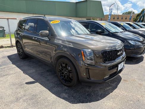Used 2022 Kia Telluride SX w/ SX Prestige Package AWD/4WD image 4