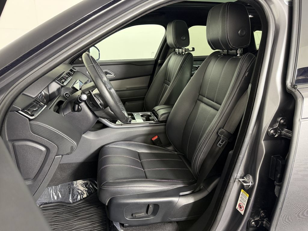 Used 2019 Land Rover Range Rover Velar S AWD/4WD image 19