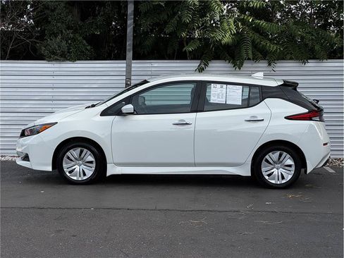 Used 2025 Nissan Leaf S FWD image 13