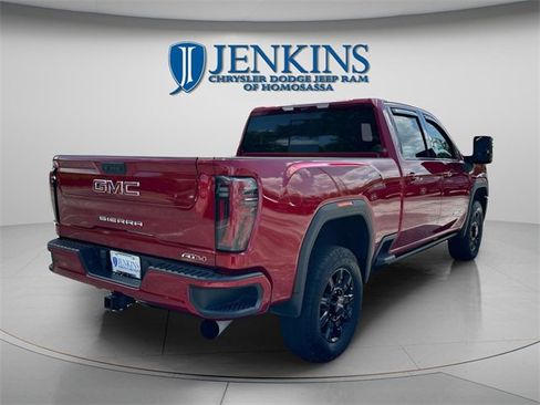 Used 2024 GMC Sierra 2500 AT4 w/ AT4 Premium Plus Package image 3