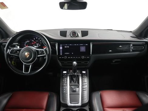Used 2020 Porsche Macan AWD/4WD image 39