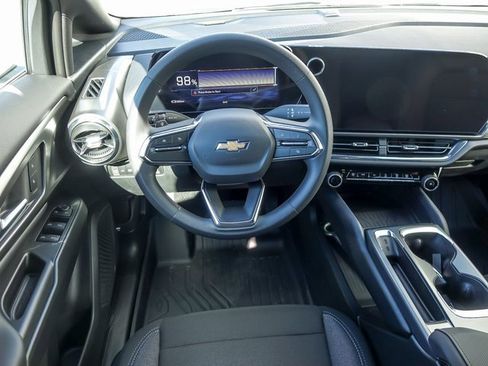 New 2026 Chevrolet Equinox EV LT image 16