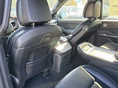 New 2025 Lincoln Navigator L Reserve w/ Jet Appearance Package image 17