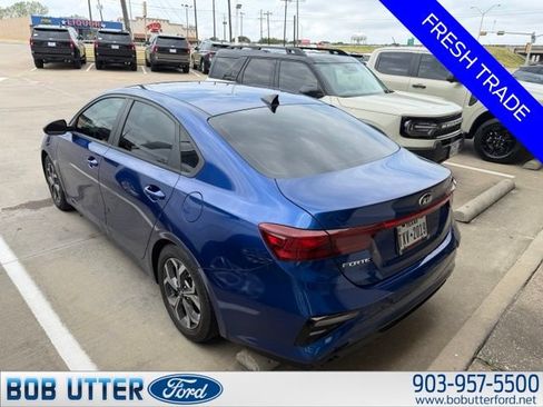 Used 2021 Kia Forte LXS FWD image 3